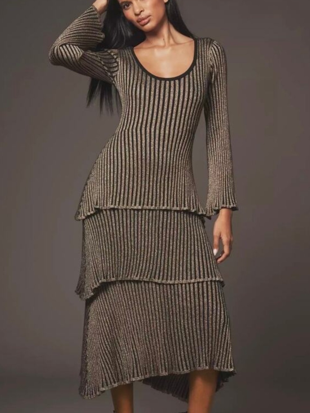 Metallic Ribbed V-Neck Sweater Top in Gold
